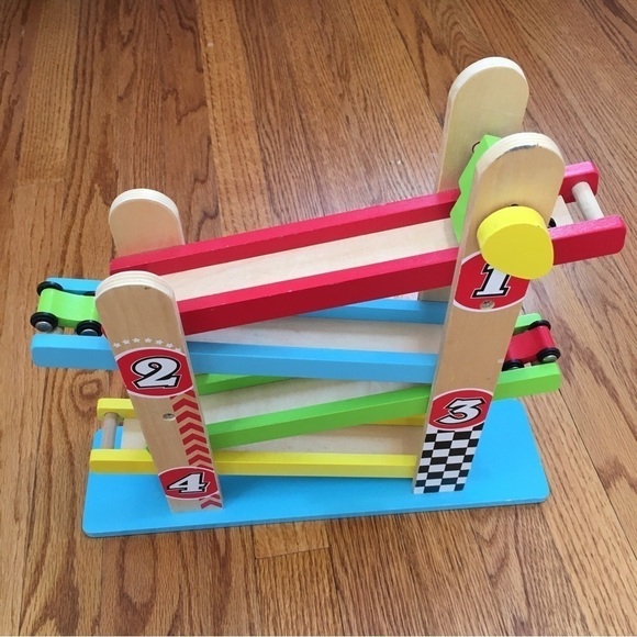 Toys "R" US Ramp Racer with cars & durable colorful wood toy set - Picture 3 of 12